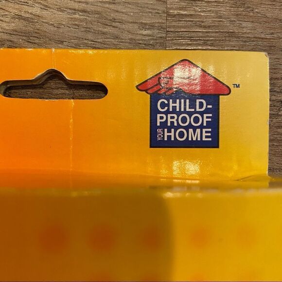 Child Proof Cushiony Corner Guards Tan Set of 4 - Picture 8 of 14